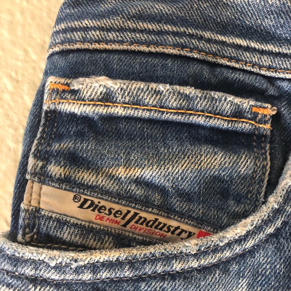 Diesel boot-cut jeans. 90s vintage. Men’s size 30
